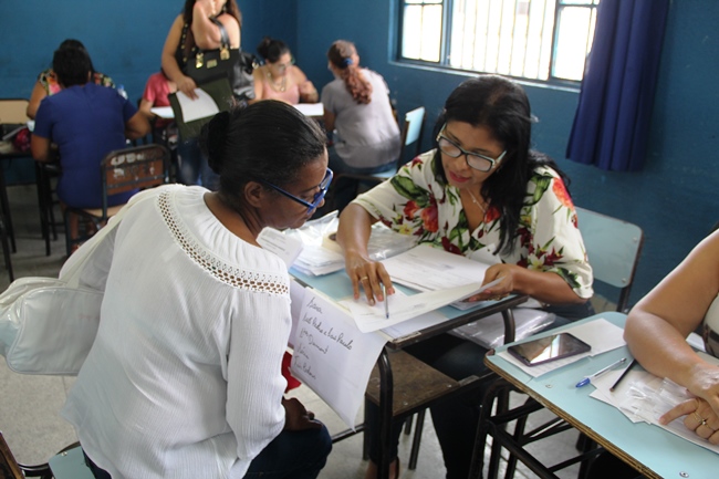 Maria Emília Cordeiro conseguiu a vaga que tinha como primeira opção: ela será ASB na Escola Estadual Padre João de Mattos Almeira, no bairro Serrano, em Belo Horizonte. Foto: Franciele Xavier (SEE/MG)